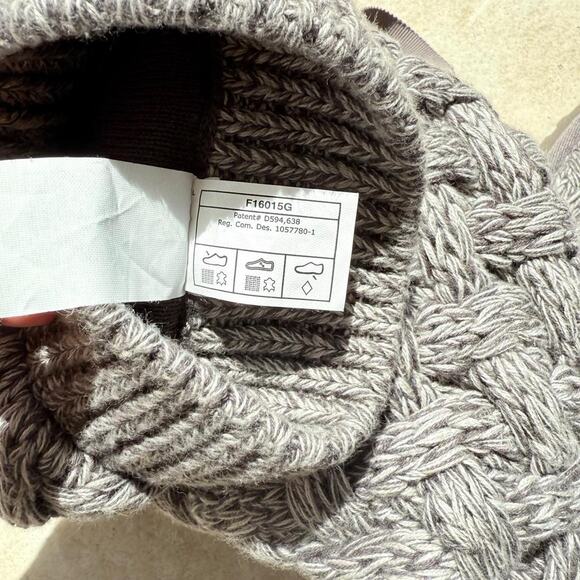 UGG Australia Mahalya Grey Tall Knit Sweater Pull On Sock Boots Size 7 NWOT - Picture 6 of 7